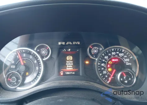 2019 Ram 1500 Big Horn/Lone Star 4X4 5'7 Box z USA, uszkodzony, nr VIN 1C6SRFFT2KN628948